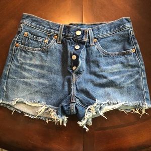 Levi’s 501 cutoff denim shorts medium wash